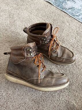 L. L. Bean Brown Men's Leather Boots Size 11